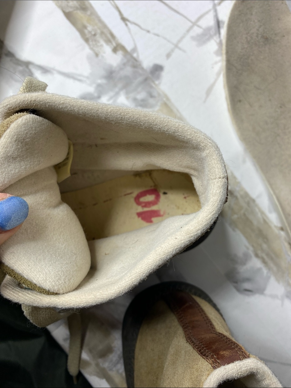 Vintage Converse All Stars Hi Top Sneakers